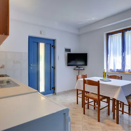 Mytilus Apartment Barban