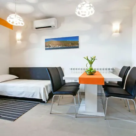 Mytilus Apartment